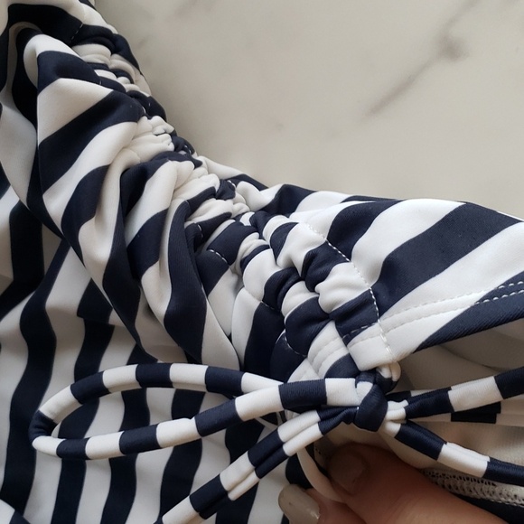 Kona Sol Navy & White Striped 2 Ring Back Side Sinch Swimsuit Size M (8-10) - Picture 7 of 12